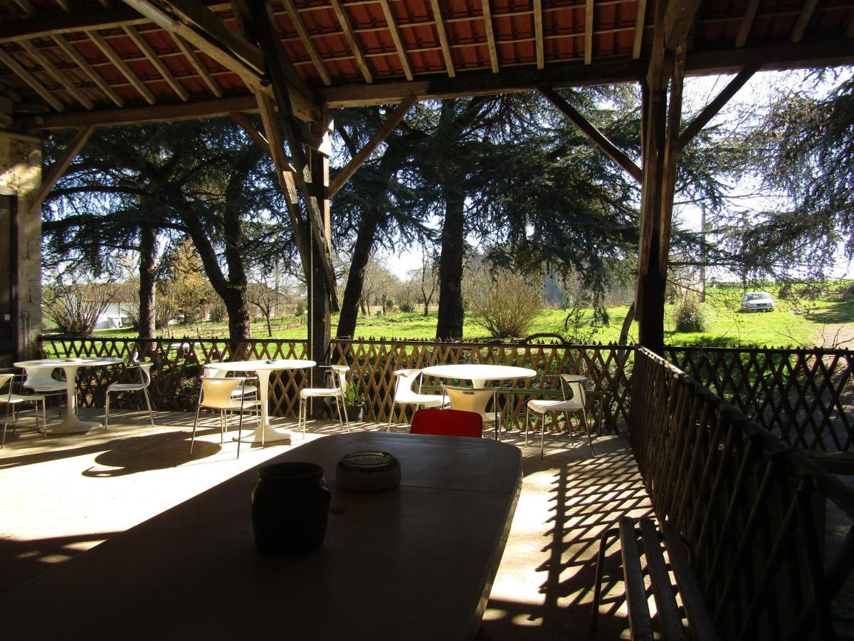 Hotel Artémis à Caillavet Extérieur photo